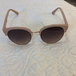 Abercrombie & Fitch Women’s Round Sunglasses in Nude Pink
